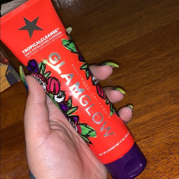 tropicalcleanse daily exfoliating cleanser